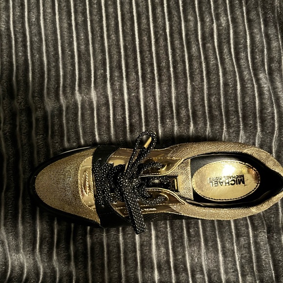 Micheal kors sneakers - Picture 3 of 4